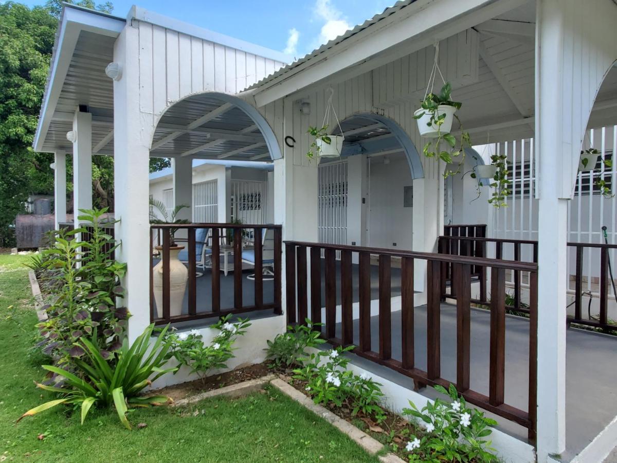 Crab Island Adventures Apartments Vieques Bagian luar foto